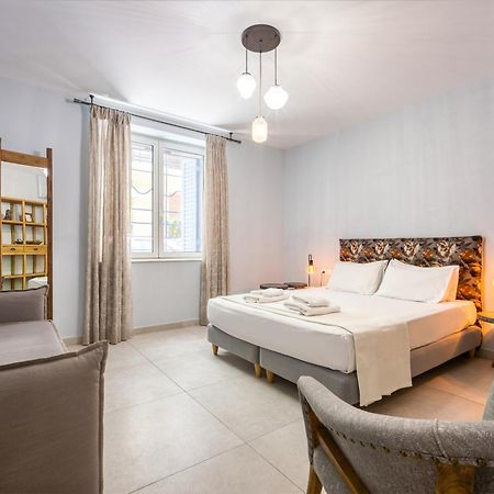 Bentzi...Boutique Apartment In Pangrati, Superior Suite Афины Экстерьер фото
