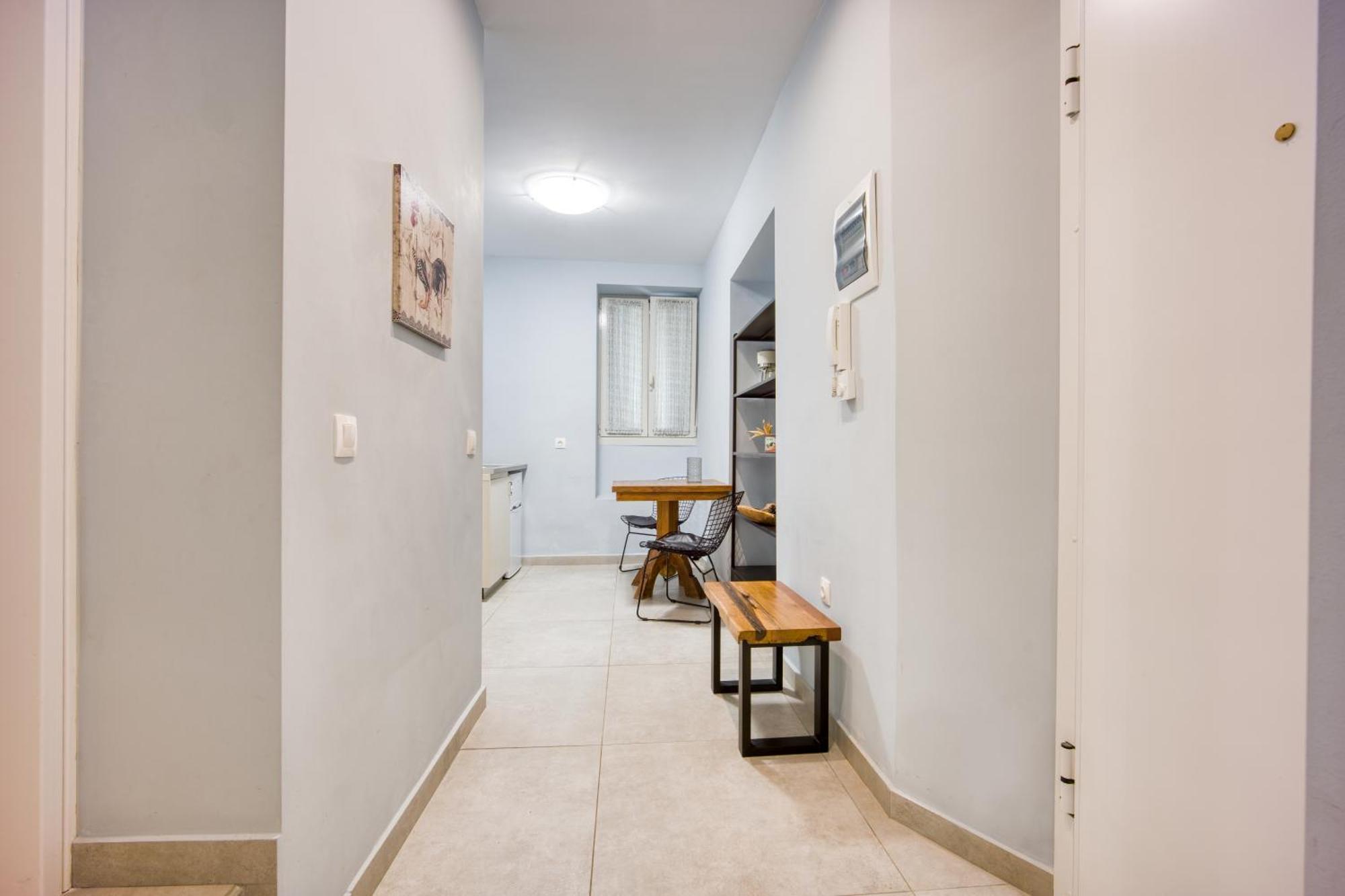 Bentzi...Boutique Apartment In Pangrati, Superior Suite Афины Экстерьер фото