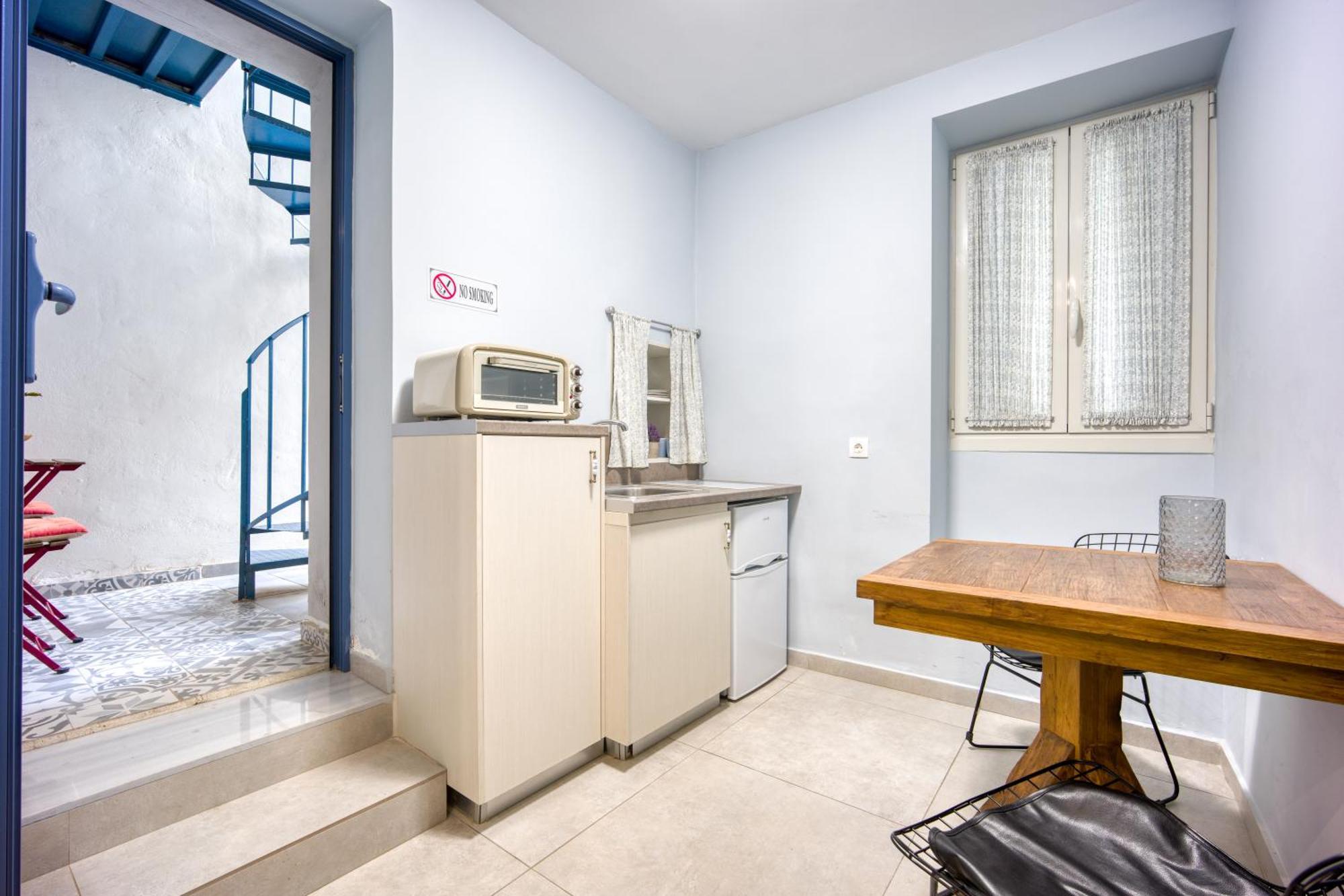 Bentzi...Boutique Apartment In Pangrati, Superior Suite Афины Экстерьер фото